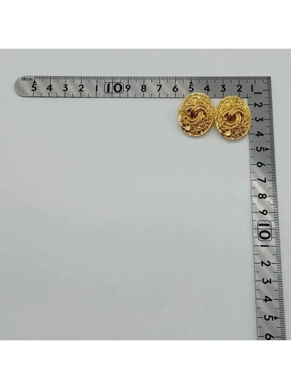 Chanel Earring Gold 95 A 600-060225